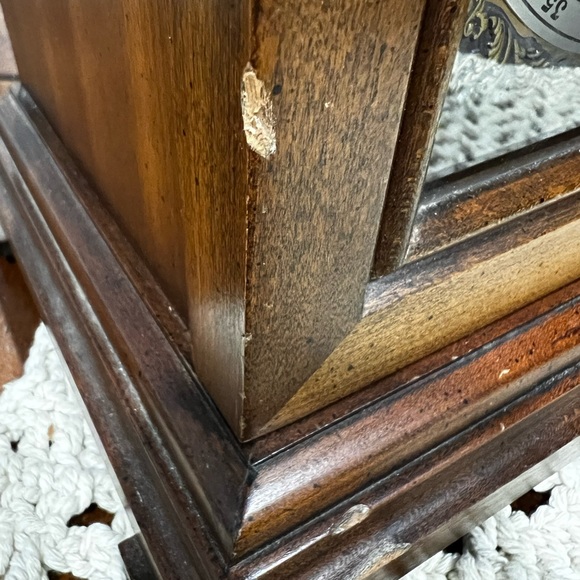 Howard Miller clock model #612429 - Picture 4 of 10